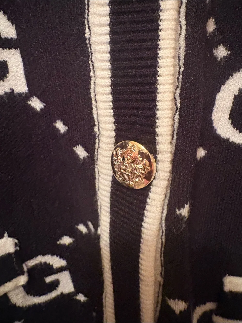 FASHION Black and White Patterned Cardigan Sweater
